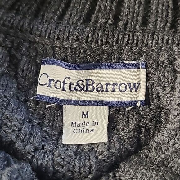 Croft&Barrow sz M gray sweater with faux whalebone button closure - Picture 6 of 8
